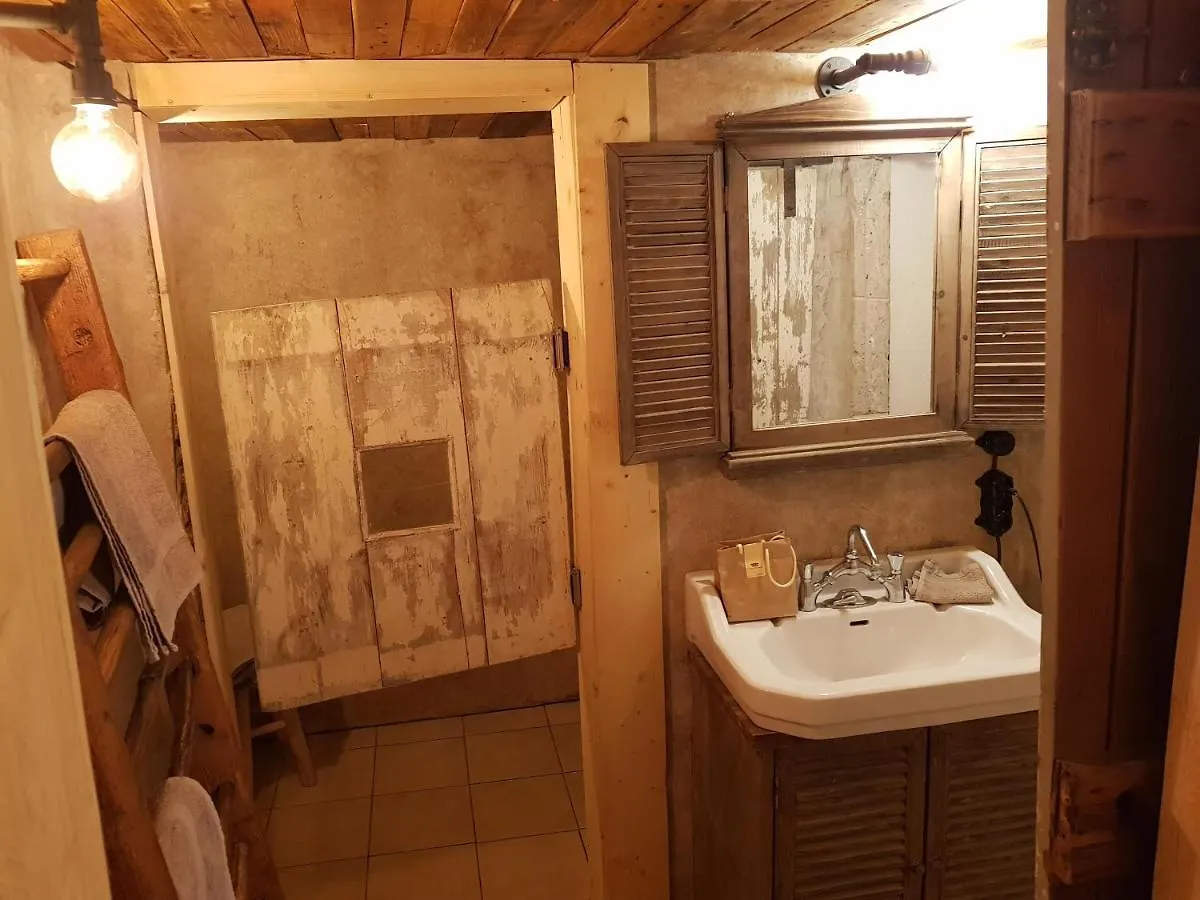 Villa Ancien cuvage du Beaujolais - Studio tout confort à Saint-Didier-sur-Beaujeu 0*,  France