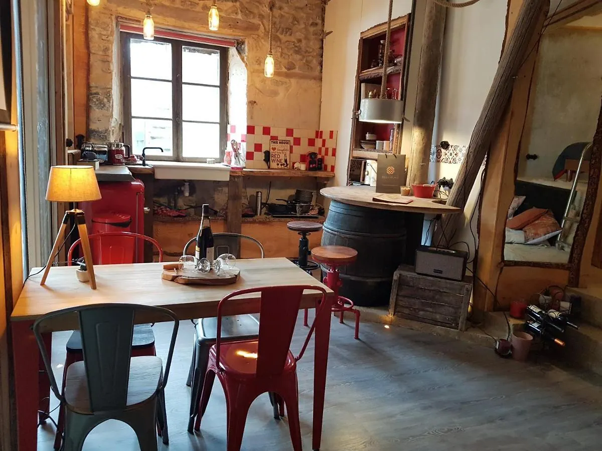 Villa Ancien cuvage du Beaujolais - Studio tout confort à Saint-Didier-sur-Beaujeu