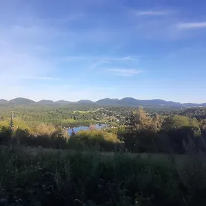 Hébergement de vacances Du Sabotier Lamadon, Saint-Genès-Champanelle