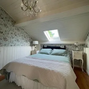 Appartement Superbe Dans La Maison D'une Artiste, Rosieres (Haute-Loire)