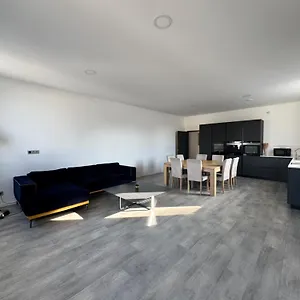 Appartement Loft épuré Avec Parking Privé., Saint-Symphorien-dʼOzon